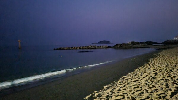 겨울이라 해가 뜨기까지 한참을 더 기다려야 했다. (사진=전수영 기자)