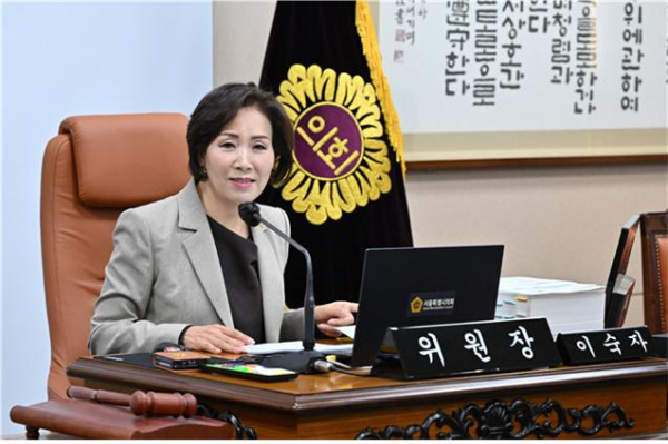 운영위원회 행정사무감사 중인 이숙자 위원장. (사진=서울시의회)